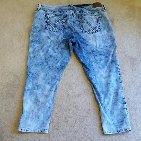 Vintage Acid Washed Jeans - Picture 4 of 9